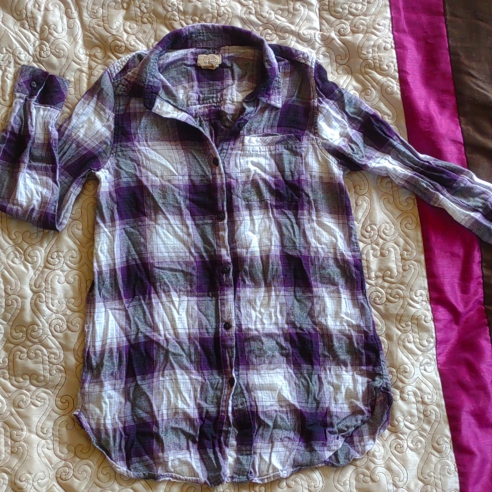 Boston traders purple and white black flannel Soft beautiful material like NEW!